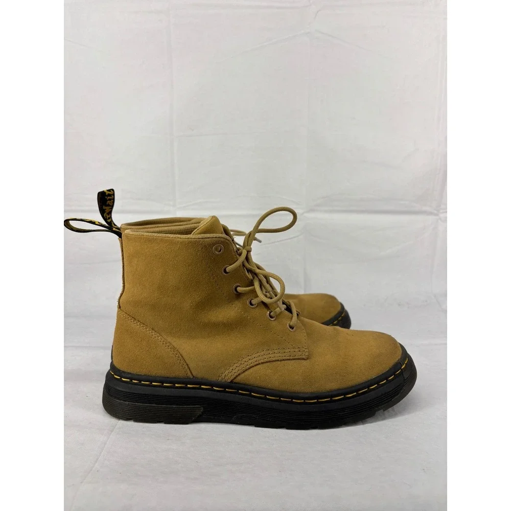Dr. Martens Crewson Chukka Boots Mens Tan Suede Ankle Comfort Outdoor 9M